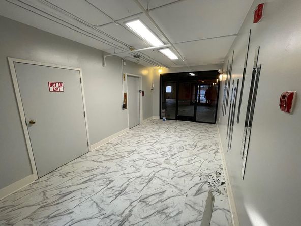 PRIME OFFICE SPACE FOR LEASE-MARIETTA, GA: 1900 Leland Dr SE, Marietta, GA 30067